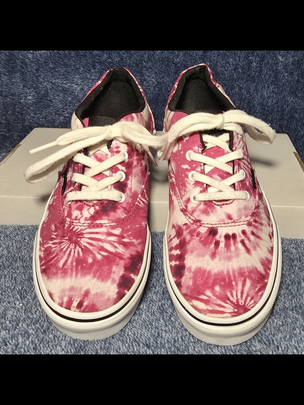 Vans Women's Doheny Pink Tie-Dye Low-Top Sneakers - Picture 3 of 7